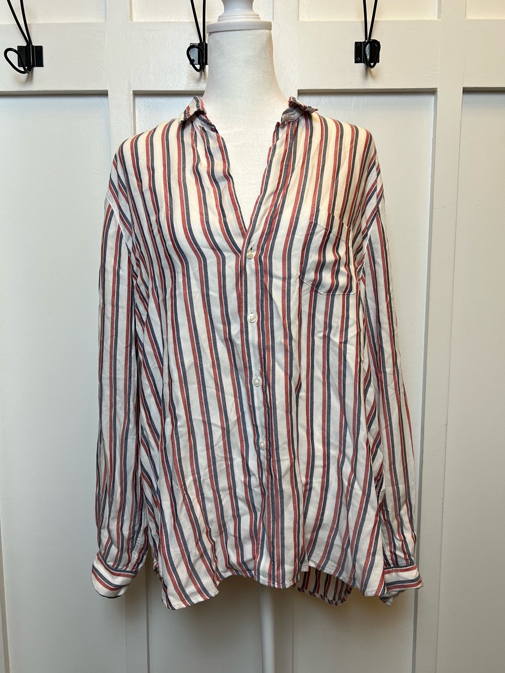 Frank & Eileen Siz Medium Blue White Red Vertical Stripe Button-Down Shirt Modal